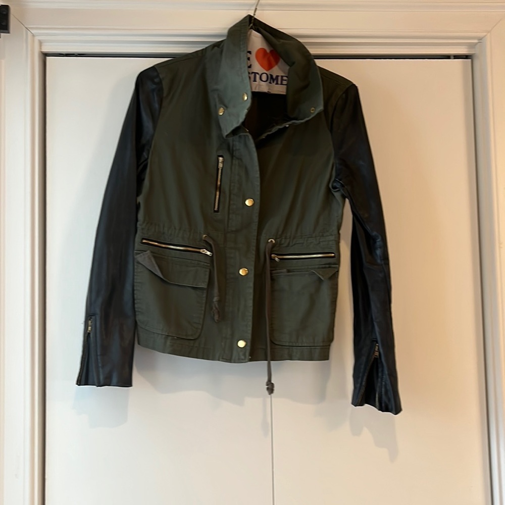 Jacket with leather sleeves